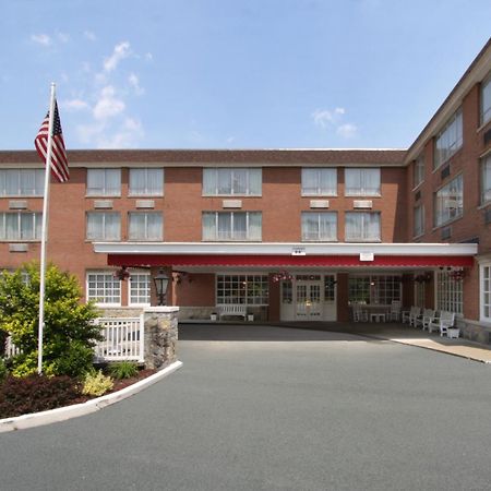 Hotel Ramada By Wyndham Ligonier Exteriér fotografie