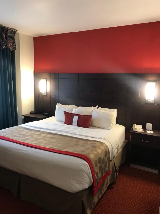 Hotel Ramada By Wyndham Ligonier Exteriér fotografie