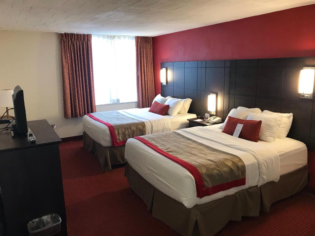 Hotel Ramada By Wyndham Ligonier Exteriér fotografie