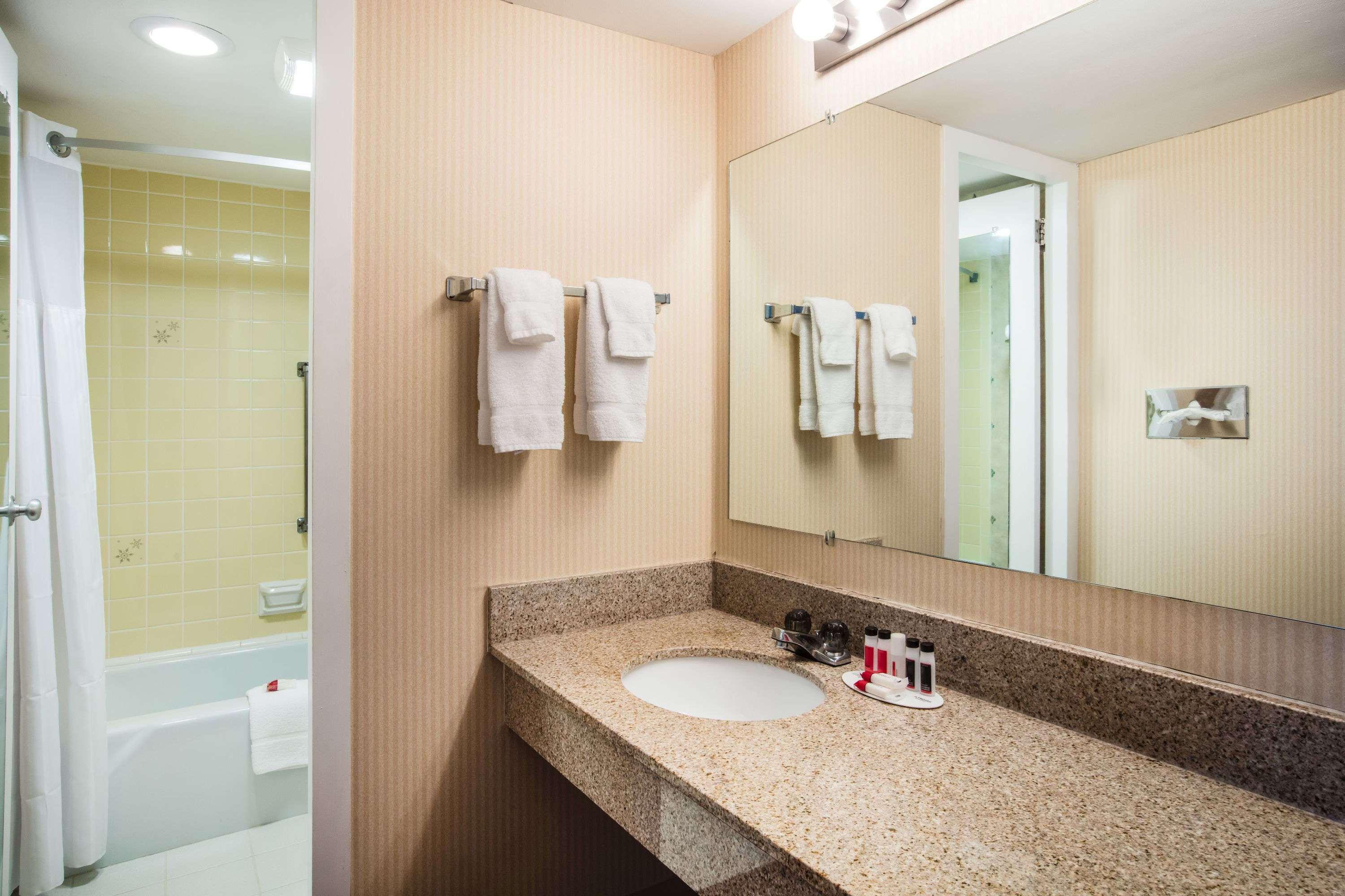 Hotel Ramada By Wyndham Ligonier Exteriér fotografie